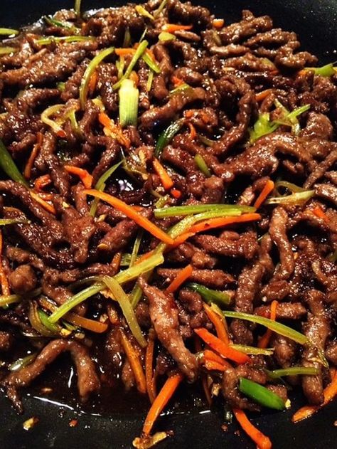 Easy Shredded Szechuan Beef Stir fry Recipe - Chinese Takeout in less than 30 mins! Healthy, yummy and gluten free.: Szechuan Beef, Beef Stir Fry Recipes, Pulled Beef, Mapo Tofu, Chinese Takeout, Easy Chinese Recipes, Beef Stir Fry, Vegetable Stir Fry, Chinese Dishes