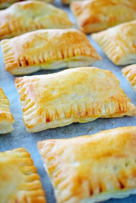 Oven Baked Curry Puffs - Scruff & Steph Curry Puffs Recipe, Curry Pies, Curry Puff Recipe, Curry Puffs, Curry Puff, Savoury Pies, Pie Maker, Best Oven, Puff Recipe