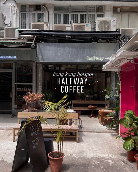 One of Hong Kong’s favorite cafés, @halfwaycoffee ’s porcelain cups are filled with some of the best coffee in the city. Don’t forget to try their rose latte! 🌹 Hong Kong Cafe, Rose Latte, Coffee Is Life, Porcelain Cup, Life Happens, Best Coffee, Hong Kong, The City, Porcelain