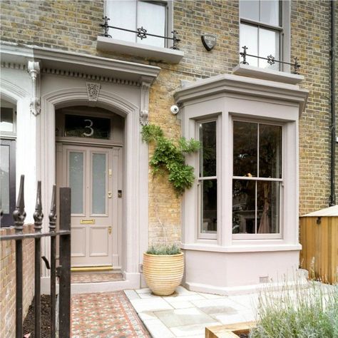 Victorian Terrace Exterior, Terrace House Front Garden, Edwardian House Exterior, Victorian Terrace Garden, Terrace Exterior, Victorian Front Garden, Terrace House Exterior, Garden Front Of House, Townhouse Exterior