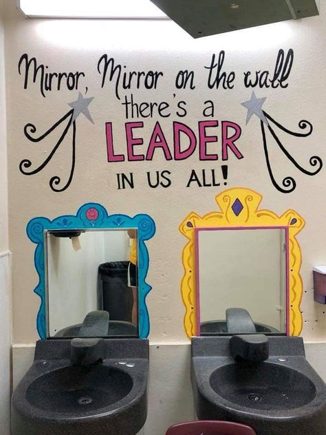 Amazing families at Shenandoah Elementary give the bathrooms a creative facelift!! Brandy Shawn & Meghan ROCK!! School Restroom, Bathroom Mural, Ideas Baños, School Bathroom, School Improvement, School Hallways, School Culture, School Wall Art, School Murals