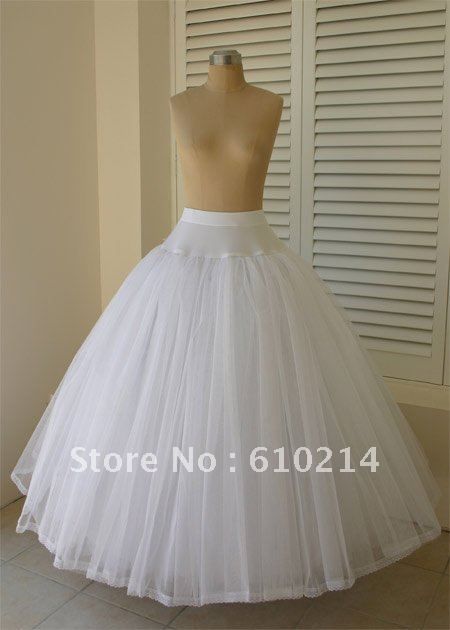 pettycoat Petticoats For Wedding Dresses, Wedding Gown Ballgown, Gonna In Tulle, Tulle Balls, Sewing Wedding Dress, Tulle Wedding Gown, Mode Kimono, Diy Wedding Dress, For Wedding Dress