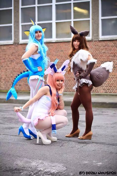 Eevee tail and neck fluff Evee Cosplay, Slay Costumes, Pokemon Cosplay Female, Vaporeon Cosplay, Eevee Costume, Eevee Cosplay, Sylveon Cosplay, Female Cosplay Ideas, 3 People Costumes