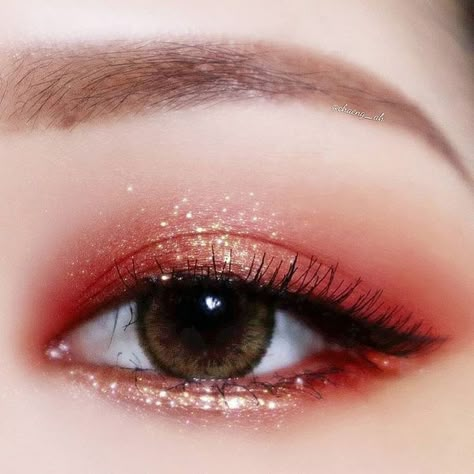 Eye Makeup Korean, Quince Makeup, Makeup Ala Korea, Sparkly Eye Makeup, Makeup Korean Style, Makeup Asia, Maquillaje Aesthetic, Makeup Kawaii, Makeup Ulzzang