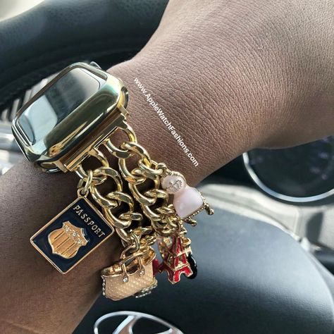 Apple Watch Bands on Instagram: “The Fashionista #applewatch Band! This is one of my favorite bands. It comes with 10 super cute charms with the option to add more charms…” Apple Watch Charm Band, Apple Watch Charm Bracelet, Junk Bracelets, Watch Strap Ideas, Apple Watch Charms, Cute Apple Watch, Apple Watch Bracelet Band, Apple Watch Charm, Cute Apple Watch Bands