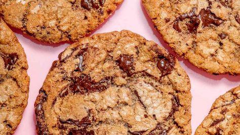 You Can Now Order Jacques Torres' World-Famous NYC Chocolate Chip Cookies Anywhere In The US | Rachael Ray Show Famous Chocolate Chip Cookies, Jacques Torres Chocolate, Jacques Torres, Giant Chocolate Chip Cookie, Caramel Chocolate Chip Cookies, Famous Chocolate, Salted Caramel Chocolate, Best Chocolate Chip Cookie, Gourmet Chocolate