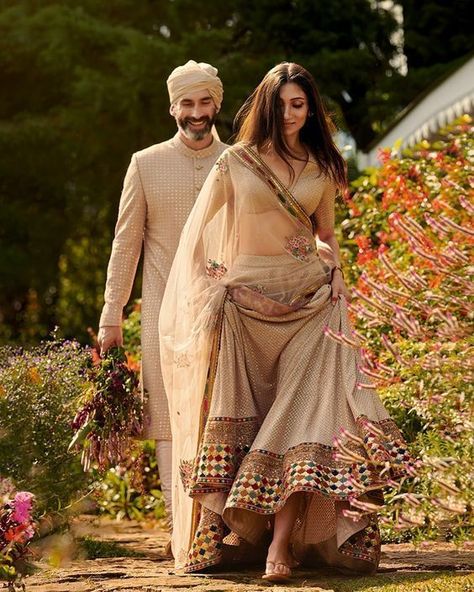 Pin on photos Couple Wedding Dress, Indian Outfits Lehenga, Bridal Lehenga Collection, Traditional Indian Outfits, Indian Bridal Dress, Indian Bridal Outfits, After Life, Dress Indian Style, Indian Wedding Outfits