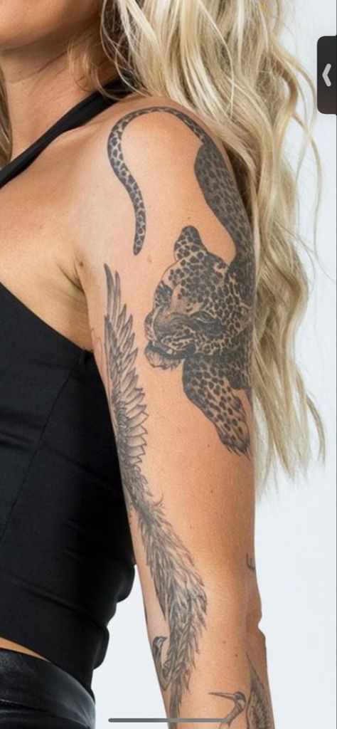 Women Tattoos Thigh Hip, Beautiful Tiger Tattoo, Scary Tiger Tattoo, Realistic Jaguar Tattoo, Lilly Arm Tattoos For Women, Cheetah Shoulder Tattoo, Lepord Tattos, Leopard Shoulder Tattoo, Creative Shoulder Tattoos