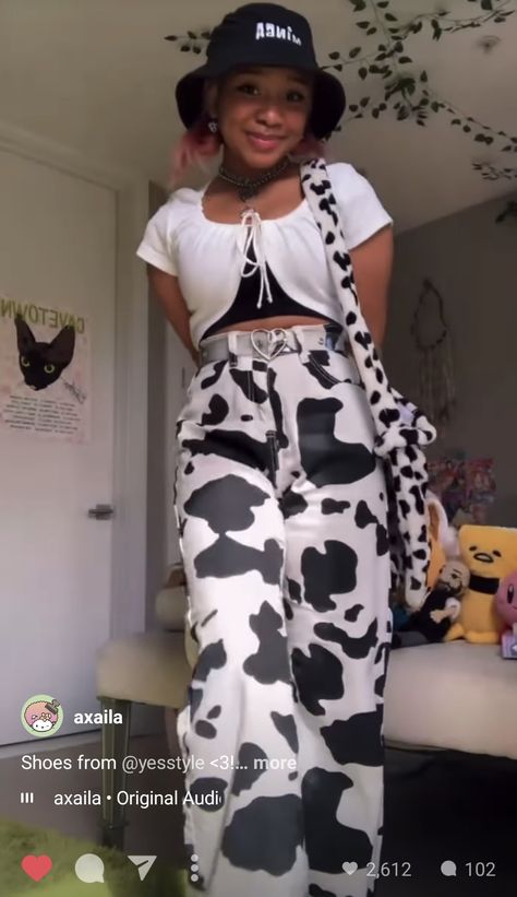 Cow Print Aesthetic Outfit, Cute Cow Print Outfit, Cow Aesthetic Outfit, Cow Inspired Outfit, Cute Cow Outfits, Cowprint Outfit Ideas, Cow Outfits Aesthetic, Cow Print Outfit Ideas, Cow Print Clothes