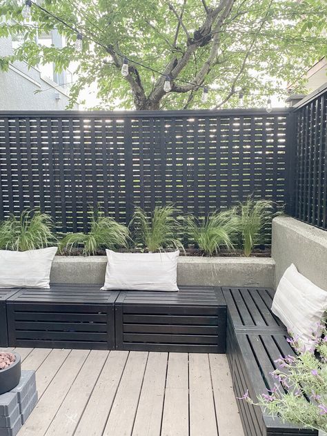 Ikea Applaro Bench, Ikea Balcony Ideas Apartments, Ikea Balcony Hacks, Ikea Patio Tiles, Ikea Terrace Ideas, Ikea Decking Ideas, Diy Garden Seat, Ikea Runnen Decking Ideas, Tarno Ikea Hack