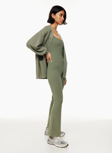 Jumpsuit Fall Outfit, Long Sleeve Jumpsuit Outfit, Aritzia Jumpsuit, Olive Skirt, Jumpsuit Fall, Flare Jumpsuit, Flare Top, Jumpsuit Outfit, Cropped Jumpsuit