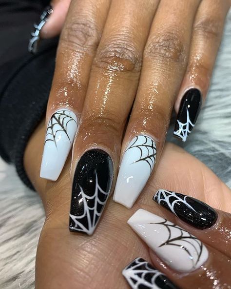 Black and white nail designs are classic, elegant and they look great all year long. Cobweb Nails, Nails White And Black, Black And White Nail, Black And White Nail Designs, Black And White Nails, Holloween Nails, Boho Nails, Nail Board, Halloween Acrylic Nails