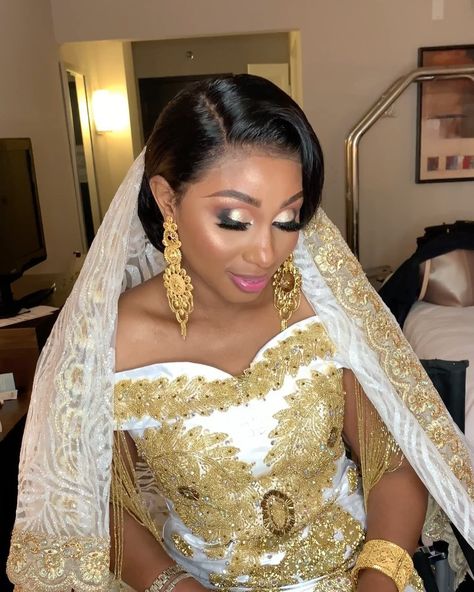 Sharon O🎨 on Instagram: “Beautiful Guinean bride ... her traditional wedding. Full look ❤️💯. Thank you for choosing cleantouchh .  Makeup - @cleantouchh  #ctmua…” Guinean Weddings, African Bridesmaid Dresses, Sequin Evening Gowns, African Fashion Women, Full Look, Weeding, Traditional Wedding, African Fashion, Fashion Women