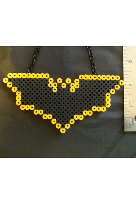 perler bead batman Batman Fuse Beads, Batman Melty Beads, Batman Perler Beads, Hammer Beads, Pyssla Ideas, Crochet Batman, Nerd Crafts, Melty Bead Patterns, Pearl Beads Pattern