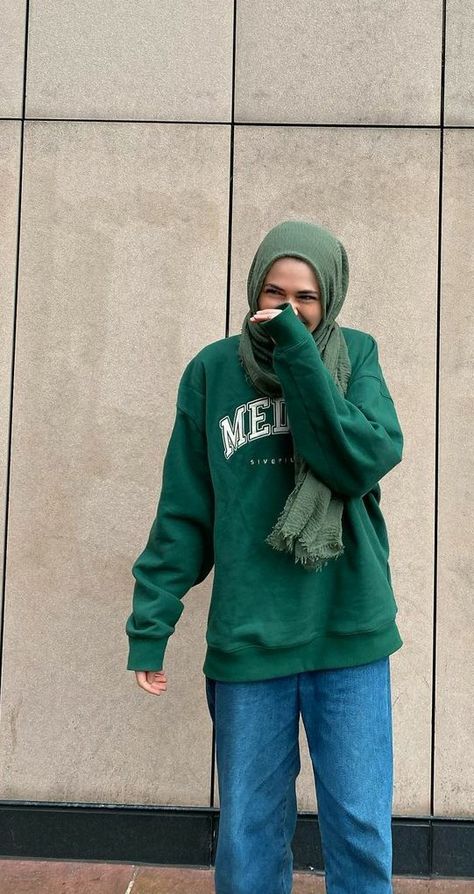 Hijabi Ootd, Friendly Outfits, Girl Mask, Hijabi Fits, Hijabi Outfit, Stylish Hijab, Kid N Teenagers, Hijab Outfits, Outfit Hijab