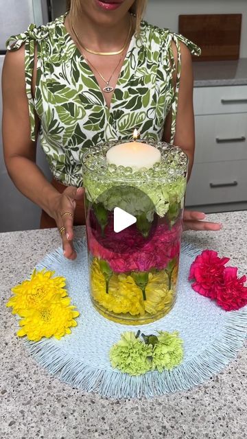 The Shaba Kitchen on Instagram: "Easy decoration idea for any party 💛" Water Beads Centerpiece, Kitchen Flower Arrangements, Floating Flower Centerpieces, Floating Flower Arrangements, The Shaba Kitchen, Modern Floral Arrangements, Kitchen Centerpiece, Floating Flower, Mini Cheesecake Recipes