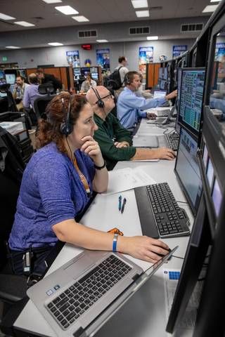 Space Scientist, Launch Control, Nasa Scientist, Nasa Engineer, Female Engineer, Nasa Space Program, Work Aesthetic, Space Movies, Space Stuff