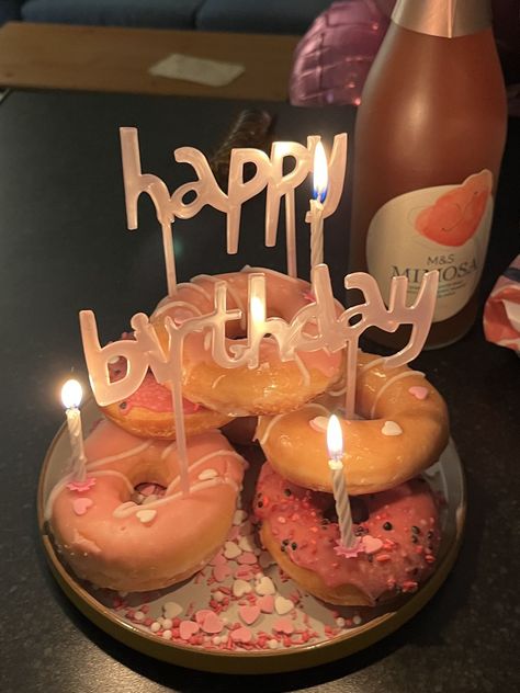 Donat Cake Birthday, Breakfast Birthday Aesthetic, Donut Bday Cake, Donut With Candle, Birthday Doughnut Ideas, Donuts Cake Birthday, Vintage Birthday Ideas, Birthday Donuts Ideas, Birthday Breakfast Aesthetic