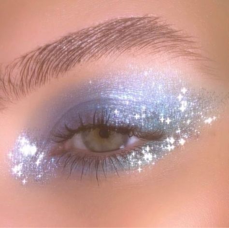 Image about beauty in Makeup by Lysandra Furstenberg Sky Blue Makeup, Shiny Makeup, Angel Makeup, Glitter Shadow, Doll Eye Makeup, Magical Makeup, Silver Mist, Beauty Aesthetic, Eye Makeup Designs