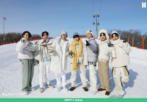 Bts Winter, All Black Fashion, Bts Group Photos, Korean Boy, Bulletproof Boy Scouts, Bts Group, Worldwide Handsome, Group Photos, Jung Kook