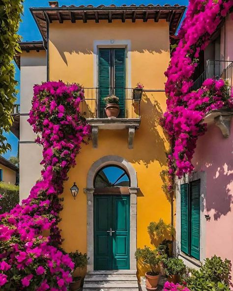 Sirmione, Garda Lake, Italy Italy Aesthetic House, Italy Buildings, Toscana House, Italian Buildings, Architecture Italy, Antibes France, Garda Lake, Italy Architecture, Italy House