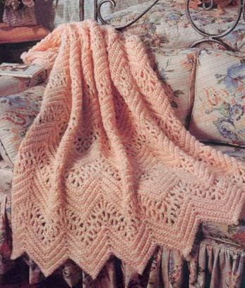 Victorian Lace Afghan | This vintage crochet pattern is too pretty to pass up. Motifs Afghans, Afghans Crochet, Crocheted Blanket, Confection Au Crochet, Crochet Afgans, Crochet Blanket Afghan, Vintage Crochet Pattern, Crochet Lace Pattern, Crochet Vintage