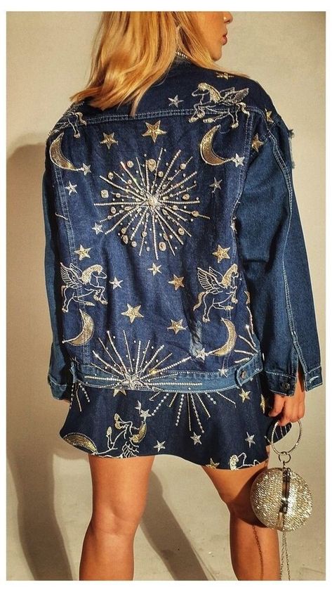 Dark Blue Denim Jacket Outfit, Blue Denim Jacket Outfit, Denim Jacket Embroidery, Embroidery Jeans Jacket, Dark Blue Denim Jacket, Jacket Embroidery, Denim Jacket Outfit, Diy Jacket, Embellished Denim