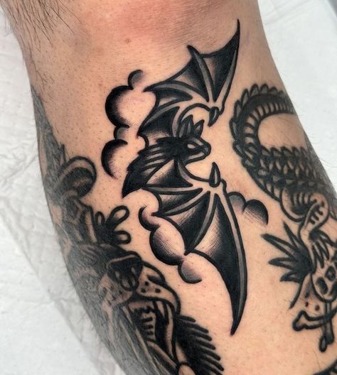 Instagram Elbow Tattoo Traditional, Traditional Tattoo Black And Grey, Bats Tattoo Design, Traditional Goth, Goth Tattoo, Bat Tattoo, Elbow Tattoos, Traditional Tattoo Art, Knee Tattoo