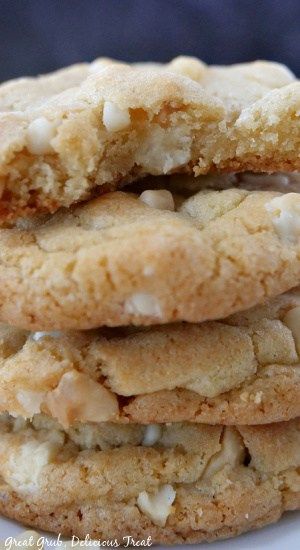 White Macadamia Nut Cookies, White Chocolate Chip Macadamia Nut Cookies, Macadamia Nut Cookies Recipe, White Chocolate Macadamia Cookies, Chocolate Macadamia Nut Cookies, Best White Chocolate, White Chocolate Macadamia Nut Cookies, White Chocolate Macadamia Nut, Macadamia Cookies