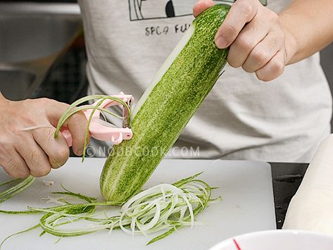 Shredded Cucumber, Yee Sang Recipe, Overgrown Cucumber Recipes, Korean Style Cucumbers, Sichuan Cucumber Salad, Chinese Smashed Cucumber Salad, Asian Style Cucumbers, Fish Salad, English Cucumber