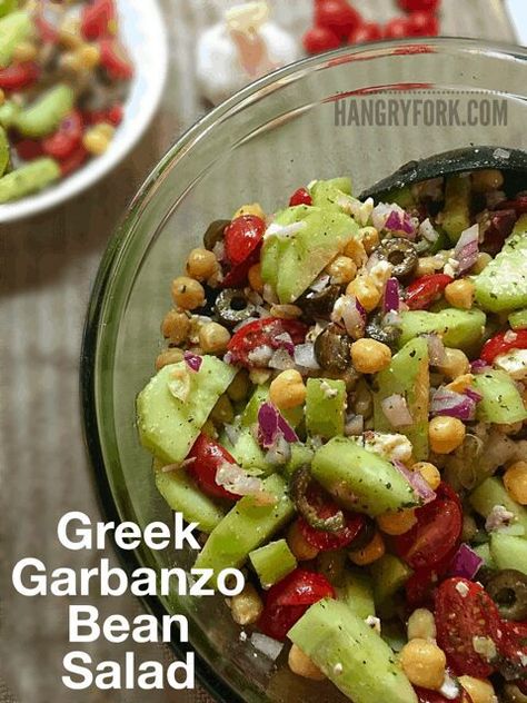 Easy Greek Garbanzo Bean Salad 1 Best Homemade Chili Recipe, Chili Recipe From Scratch, Taco Season, Best Homemade Chili, Garbanzo Salad, Garbanzo Bean Salad, Perfect Picnic Food, Garbanzo Bean Recipes, Garbanzo Beans Salad