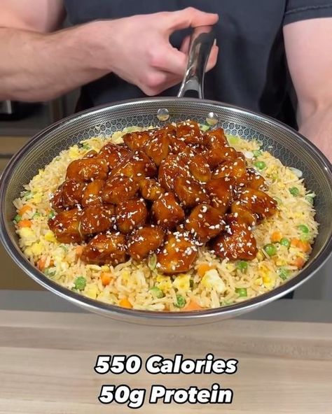 Gymrat Recipes on Instagram: "Eat or Pass? Teriyaki Chicken Fried Rice 🍚 By @fairfiteats (Makes 4 Servings) If you like this recipe, make sure to check out my digital cookbook that has 100+ delicious recipes like this one! Your support means that I can continue posting these recipe on my page for free. Link in my bio! Macros: - 550 Calories - 50g Protein - 59g Carbs - 11g Fat Ingredients: - 24oz Chicken Breast - Garlic Salt - 2 Tbsps Corn Starch - 1/2 Cup Frozen Veggies - 3 Eggs - 20oz Cooked Rice (1 Day Old) - 2 Tbsps Soy Sauce - 1 Tbsp Sesame Oil - Sesame Seeds (Optional) - Green Onions (Optional) For The Sauce: - 3 Tbsps Soy Sauce - 1/2 Tbsp Rice Vinegar - 1 Tbsps Ginger Paste - 1 Tbsps Garlic Paste - 3 Tbsps Honey - 1 Tbsp Corn Starch This recipe is by @fairfiteats 👈 Go follow Teriyaki Chicken Fried Rice Recipe, Teriyaki Chicken Fried Rice, 50g Protein, High Protein Food, Low Calorie High Protein, Chicken Fried Rice Recipe, Asian Recipe, Protein Food, Instagram Recipes