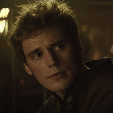 Finnick Odair Sam Calfin, Sam Claflin Finnick, Hunger Games Finnick, Hunter Games, Hunger Games Fandom, Finnick Odair, Sam Claflin, Hunger Games 3, Peeta Mellark