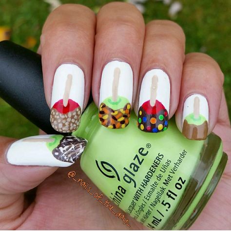 Apple Nail Design, Candy Apple Nails, Apple Nail Art, Halloween Caramel Apples, Apple Nails, Halloween Nails Diy, Caramel Candy, Fall Apples, Candy Apple