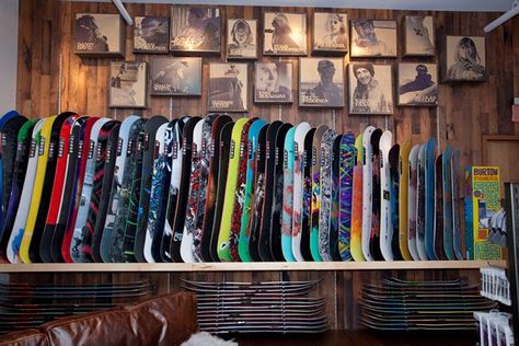 Burton Snowboard, Booth Inspiration, Snowboard Shop, Store Layout, Ski Shop, Burton Snowboards, Snow Sports, Snowboards, Store Display