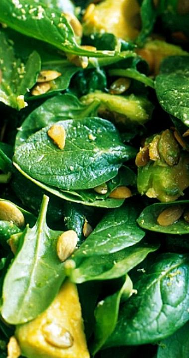 Salad With Pumpkin Seeds, Nigella Recipes, Pumpkin Seed Salad, Veggie Keto, Spinach Avocado, Seed Salad, Salad And Dressing, Pumpkin Oil, Salad Bread