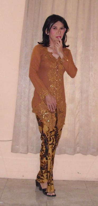 Kebaya coklat 2 | priajelita Dresses With Sleeves, Long Sleeve Dress, Long Sleeve