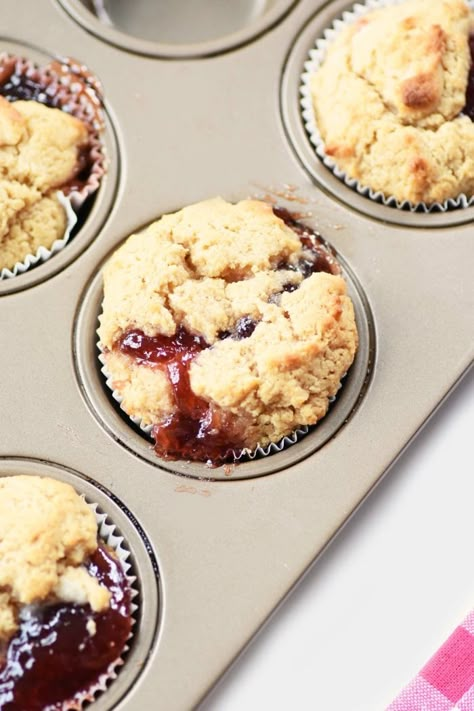 Peanut Butter & Jam (Jelly) Muffins Recipe. This is such a fun way to start the day or an easy after school snack. Make these muffins with easy ingredients that you might already have in your pantry! #peanutbutter #peanutbutterandjelly Jam Muffins, Jelly Muffins, Jif Peanut Butter, What Is Healthy Food, Peanut Butter Muffins, Medicine Tips, Peanut Butter Jelly, Peanut Butter Recipes, Muffin Tin