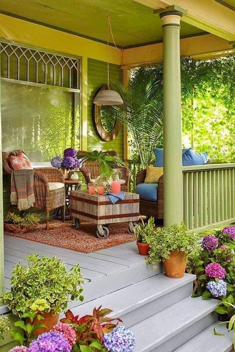 Bohemian Porch, Cottage Porch, Desain Pantry, Front Porch Design, Porch Makeover, Country Porch, Summer Porch, Garden Wallpaper, Cape Cod House