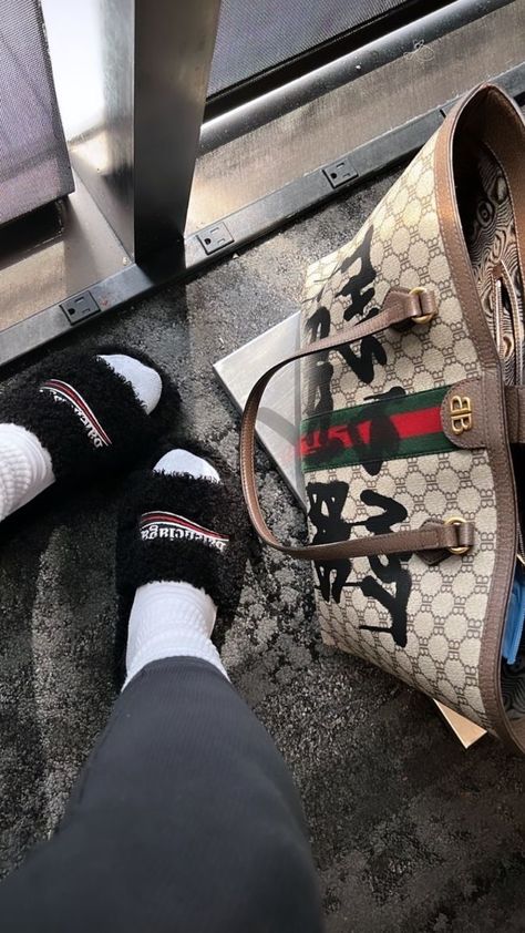 Balenciaga Slides Outfit, Balenciaga Slides, Sneakerhead Room, Slides Outfit, Pretty Shoes Sneakers, Best Friend Outfits, Chill Fits, Fresh Shoes, Balenciaga Shoes