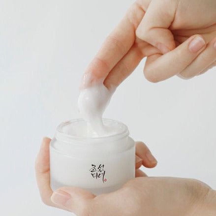 Beauty of Joseon | korean skin care | skincare | glass skin | clear skin goals | selfcare | skincare products | k-beauty Dynasty Cream, Joseon Dynasty, Beauty Of Joseon, Beauty Water, Uneven Skin Texture, Skin Spots, Rice Bran, Winter Skin, Theobroma Cacao