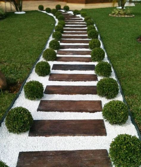 Walkway Landscaping, Budget Garden, Japanese Garden Design, Gravel Garden, Garden Walkway, Have Inspiration, Garden Pathway, Front Yard Garden, Garden Path