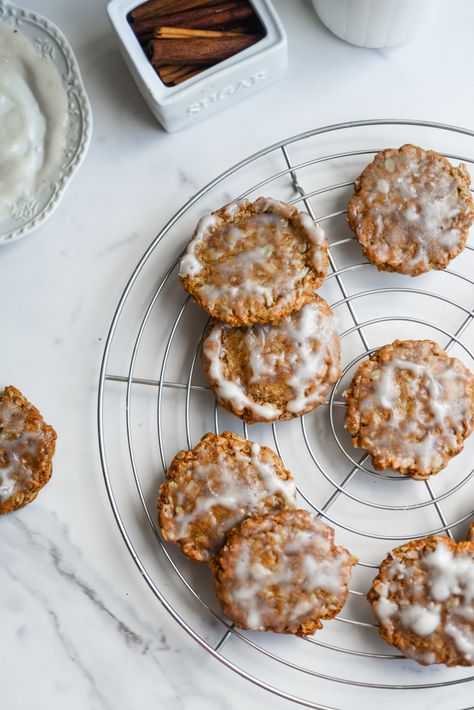 Iced oatmeal cookies Healthy Iced Oatmeal Cookies, Oatmeal Cookie Coffee, Gluten Free Iced Oatmeal Cookies, Crumble Iced Oatmeal Cookies, Iced Gingerbread Oatmeal Cookies, Iced Gingerbread Oatmeal Cookies Sallys Baking, Gluten Free Oatmeal Cookies, Chocolate Cereal, Iced Oatmeal Cookies