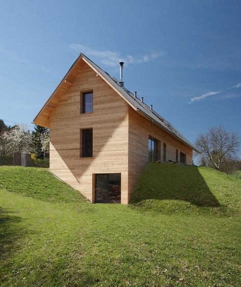 House Built Into Hill, Turf House, Hillside House, Architecture Model Making, Vernacular Architecture, Traditional Building, Cabin In The Woods, A Hill, House Built