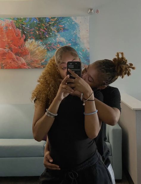 Wlw Black Women, Wlw Black, Black Women Love, Couple Goals Teenagers Pictures, Girlfriend Goals, Black Love Couples, Couple Goals Teenagers, Black Couples Goals, Cute Relationship Photos