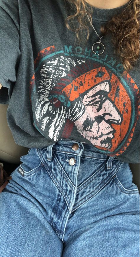 Early 30s Womens Fashion, Cowboy Jeans Woman, Outfits With Rockies Jeans, Buckskin Babes Jeans, Super High Rise Jeans Outfit, Vintage Outfits Western, Cute Cowgirl Jeans, Rocky Jeans Outfit, Rockies Jeans Outfit Western