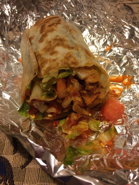 Shwarma Aesthetics, Chicken Wrap Aesthetic, Wrap Aesthetic, Spicy Chicken Wrap, Colorado Fall, Food To Eat, Chicken Wrap, Chicken Wraps, Spicy Chicken