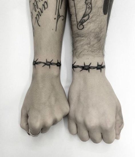 Learn the surprising barbed wire tattoo meaning before you get it on a body. As a bonus, we've added more than 60 unusual ideas for inspiration. Barbed Wire Tattoo, Wire Tattoo, Thorn Tattoo, Barbed Wire Tattoos, Cool Forearm Tattoos, Medusa Tattoo, Cool Small Tattoos, Small Tattoos For Guys, Hand Tattoos For Guys