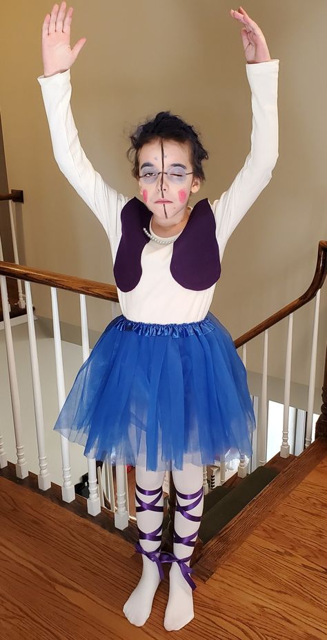 My homemade attempt at Ballora, from FNAF sister location Ballora Costume, Fnaf Halloween Costumes, Fnaf Ballora, Fnaf Costumes, Fnaf Costume, Ballora Fnaf, Fnaf Cosplay, Fnaf Sister Location, Fnaf Stuff