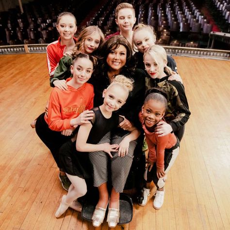 Dance Moms Abby Lee Miller, Dance Moms Abby, Abby Lee Dance Company, Dance Moms Season 8, Dance Moms Season, Dance Moms Cast, Abby Lee Miller, Dance Moms Pictures, Dance Moms Dancers